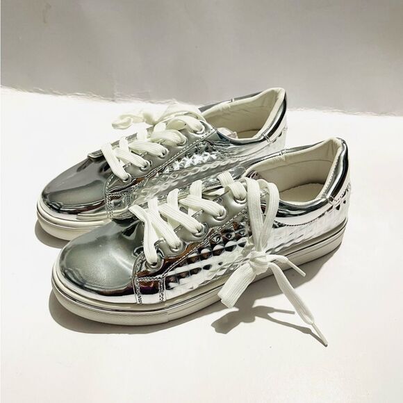 Cupid Tenis shoes Silver color night out disco comfy casual festive women’s 7 - Picture 1 of 5